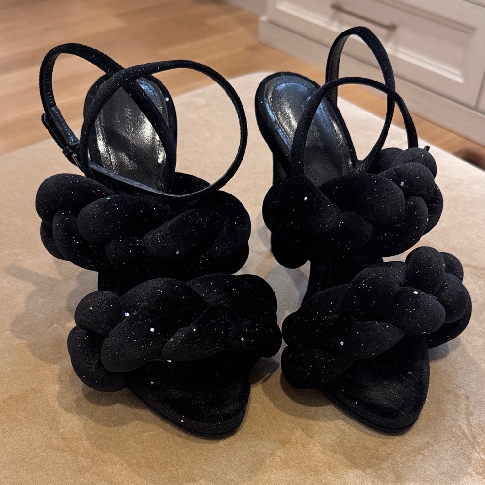 Marco de Vincenzo Chic Black Women's Heels with Braided Design